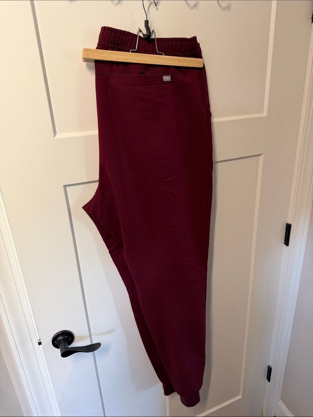 Figs Men's Burgundy Jogger Sweatpants